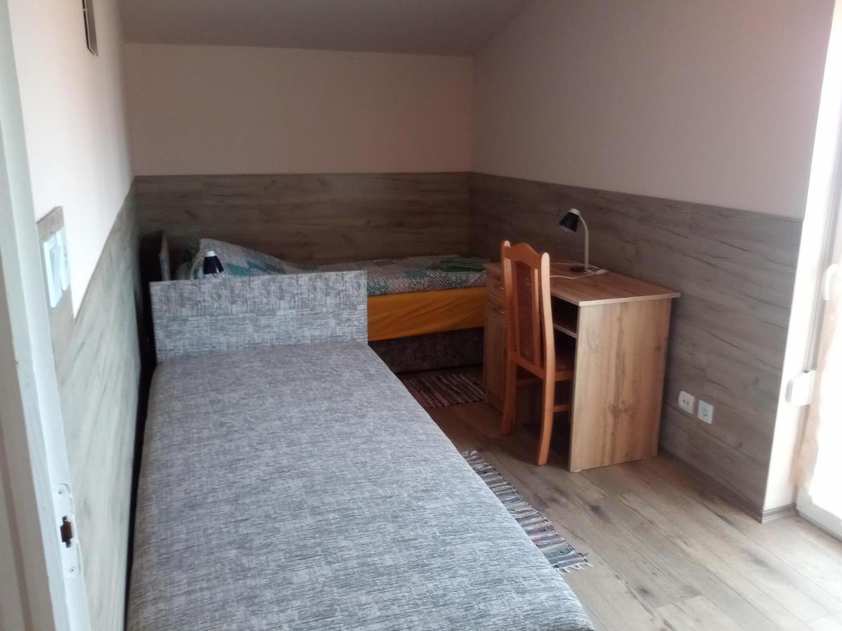 Budai Vam Apartmanhaz Печ Экстерьер фото