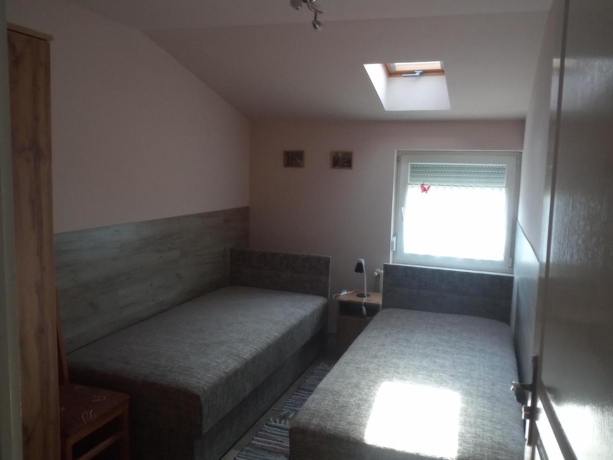 Budai Vam Apartmanhaz Печ Экстерьер фото