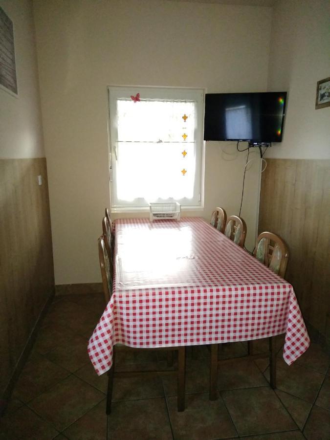 Budai Vam Apartmanhaz Печ Экстерьер фото
